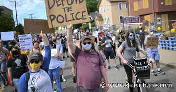Poll: Minneapolis voters split on reducing size of police force