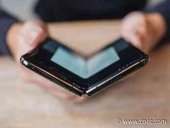 24 hours with Galaxy Fold: What it's like to use Samsung's first foldable phone for a day     - CNET