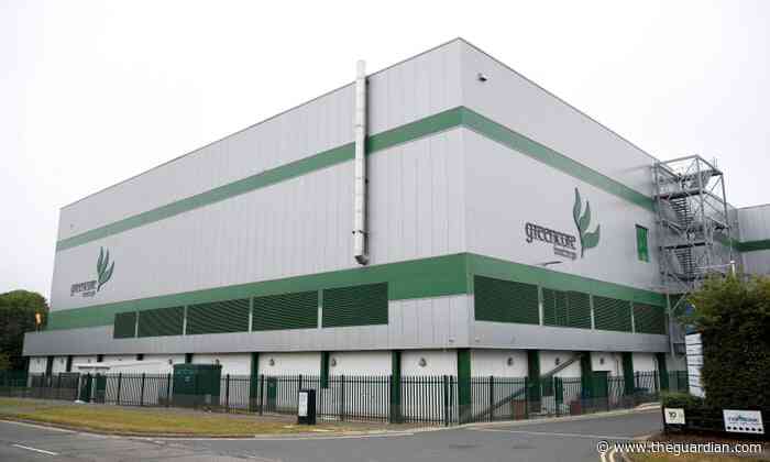 Makers of M&S sandwiches faced pay dock if they self-isolated, says union