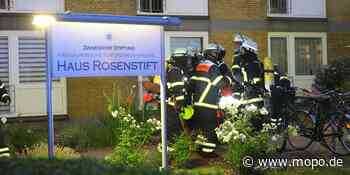 Großalarm in Hamburg: Feuerwehr löscht Brand in Seniorenanlage – 17 Bewohner gerettet - Hamburger Morgenpost