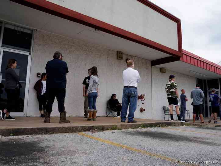 5 charts that show how the coronavirus recession is slamming the most vulnerable workers