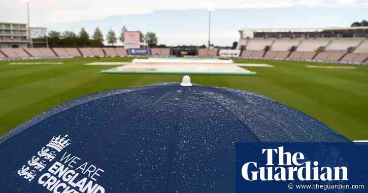 Pakistan finally dismissed for 236 on day four of weather-ruined second Test