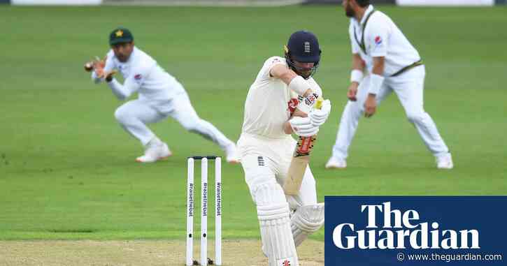 Rain descends after Rory Burns gets a duck in response to Pakistan's 236