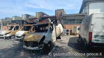 Modena, rogo nella notte: distrutti i furgoni-frigo della Gastronomia La Ducale di Albareto - La Gazzetta di Modena