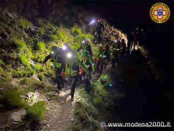 Difficoltoso recupero nella notte per una ragazza infortunata sul Monte Cusna - Modena 2000