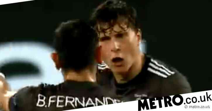 Bruno Fernandes confronts Victor Lindelof after Man Utd concede winner to Sevilla