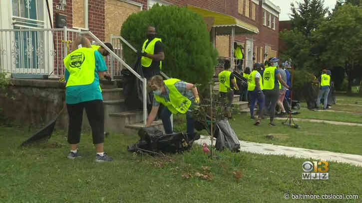 Hundreds Show Up To Help Clean Baltimore Explosion Site