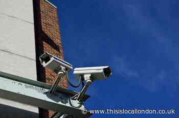 Rethink facial recognition, politicians tell Met police