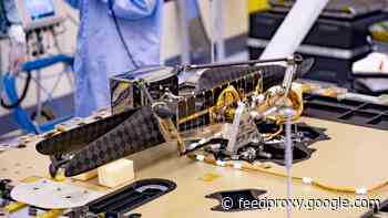 NASA powers up first Mars helicopter, Ingenuity, as it travels through space     - CNET