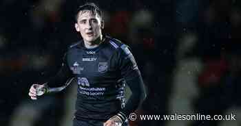 Sam Davies considers quitting Dragons immediately after rejecting pay cut