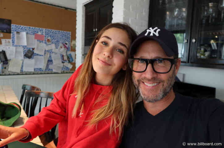 ‘Strong, Smart and Bold’: Demi Weitz Receives Award From Girls Inc For Work on Quarantunes Series