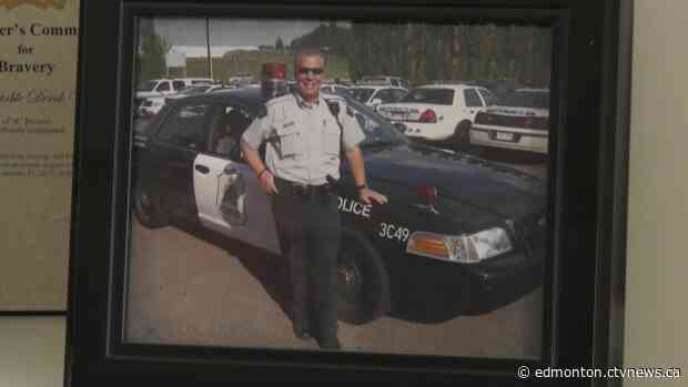 Widower petitioning Ottawa to see same honour given to late husband's partner shot in line of duty