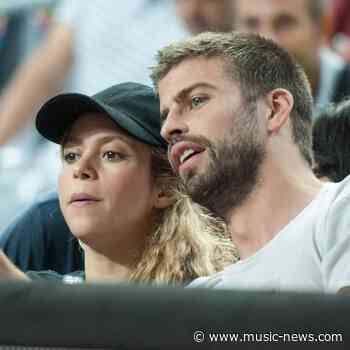 Shakira in no rush to marry Gerard Pique