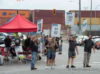 Quebec, Ontario ask Ottawa to intervene in Montreal port strike, now in week two