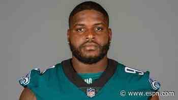 Sources: Eagles DT Hargrave out with pec injury
