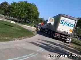 WATCH: Sysco truck drives along Toronto bike trail - Toronto Sun