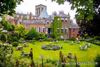 Visit England crowns Grays Court, York, best small hotel