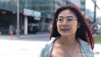 Why experts worry about students returning to university residences amid COVID-19