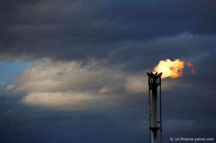Tech firms offer carbon tracking software to meet oil-investor demands