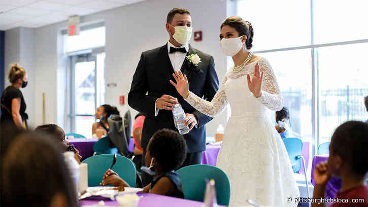 Ohio Newlyweds Donate And Serve Wedding Reception Food To Local Shelter