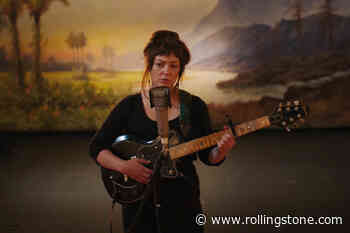 Angel Olsen Channels Old Soul on New Song ‘Waving, Smiling’