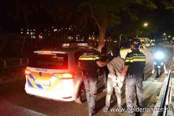 Grote groepen jongeren houden opnieuw huis in Utrecht: vuurwerk, brandstichting en arrestaties