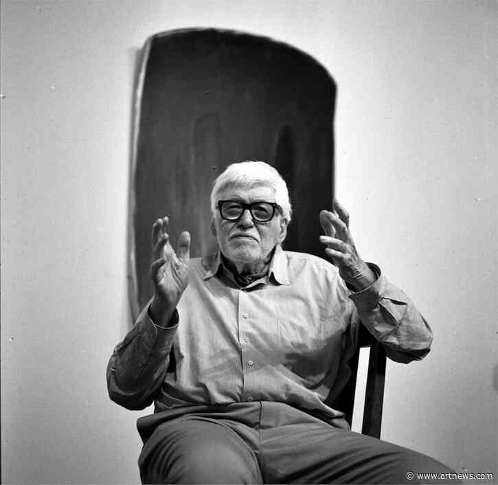 Ron Gorchov, Beloved Painter of Stripped-Down Canvases, Is Dead at 90