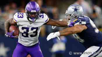 Sources: Cook, Vikes at impasse on contract talks