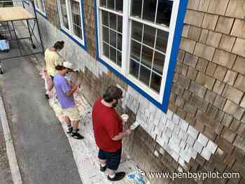 Arts in Action paints Rockland Apprenticeshop mural - PenBayPilot.com