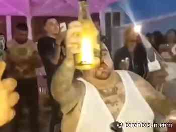 WATCH: Toronto club patrons chuck bottles of booze into Lake Ontario - Toronto Sun