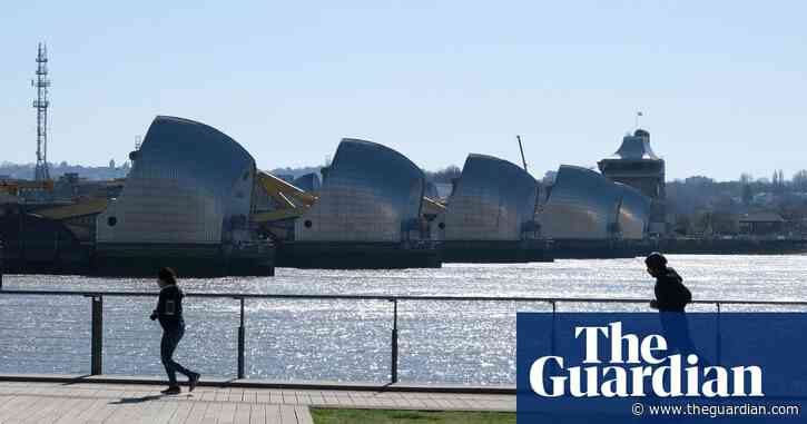 Silvertown road tunnel plan in London fatally flawed, say opponents