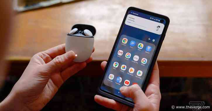 Google’s Pixel Buds get new transcribe mode, attention alerts, and sharing detection