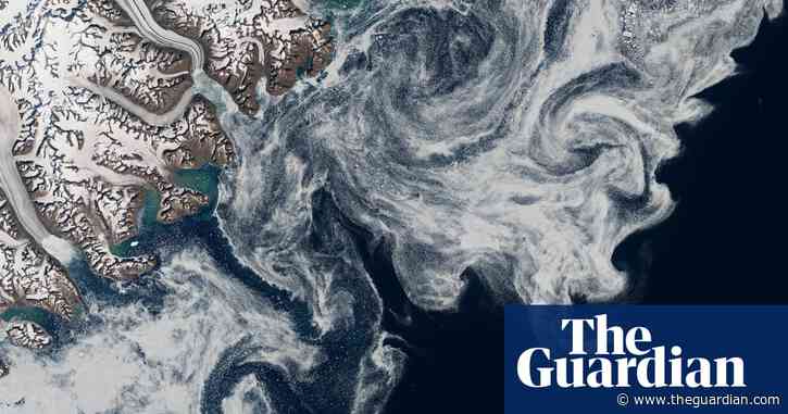 Greenland ice sheet lost a record 1m tonnes of ice per minute in 2019