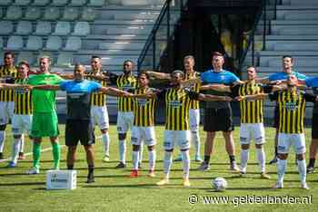 Het nieuwe thuisshirt van Vitesse lijkt nog het meest op een productiefout