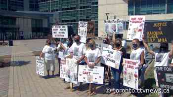 Protesters gather outside bail hearing for accused in Brampton, Ont. crash that killed woman, 3 daughters
