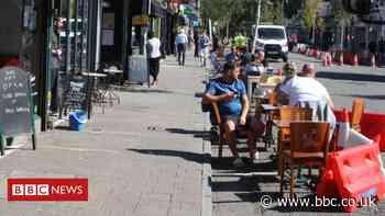 Cardiff's Wellfield Rd: 'Dangerous' dining prompts parking calls