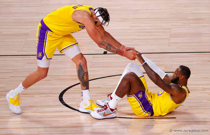Photos: Lakers vs. Portland in Game 2 of their NBA playoff series