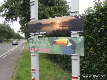 Lege infoborden gebruikt voor opbeurende boodschappen - Gazet van Antwerpen