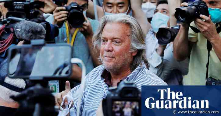 Steve Bannon pleads not guilty to fraud after arrest on luxury yacht
