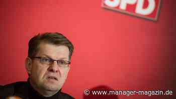 Clemens Tönnies gegen Ralf Stegner - 0 zu 1