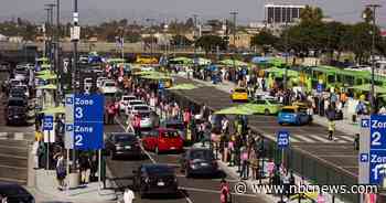 Uber and Lyft given extension in landmark case about driver labor