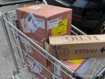 LCBO glitch gets Toronto man $940 worth of wine for free - Toronto Sun