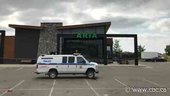 One dead in shooting at Saskatoon strip mall overnight