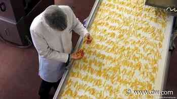 Frosta: Eiskalt, aber solidarisch und sozial - DW (Deutsch)