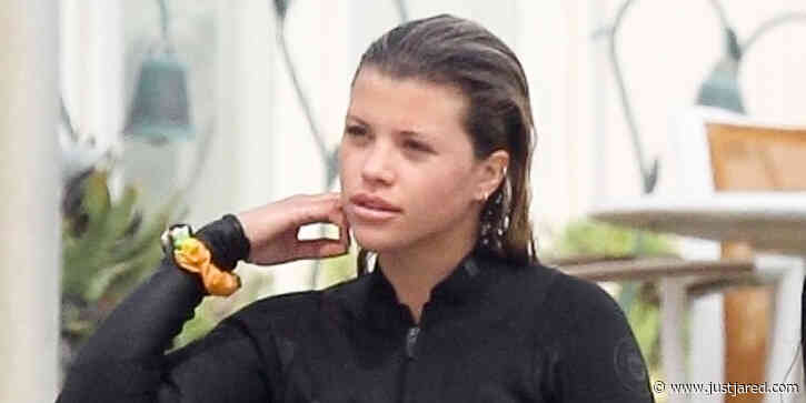 Sofia Richie Flips Over In The Ocean With Her Paddleboard!