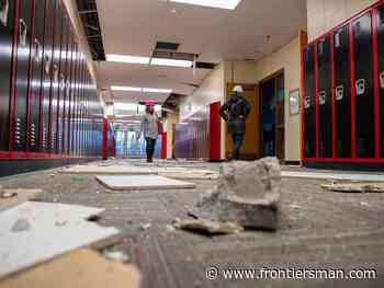 Houston Middle's future still uncertain | Local News Stories - Mat-Su Valley Frontiersman
