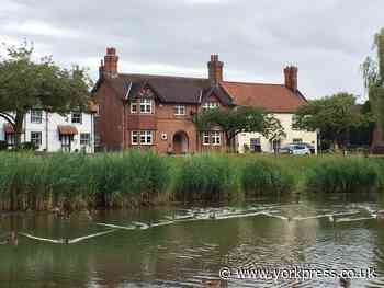 Rose & Crown in Askham Richard fails - so far - to reopen from lockdown