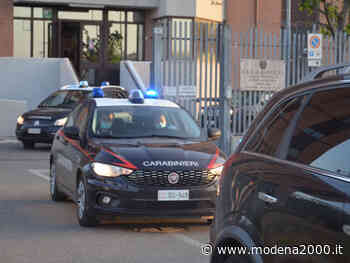 Controlli dei carabinieri in città - Modena 2000