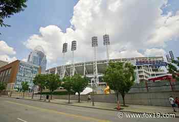 Retired Arizona doctor raises medical awareness by walking to all MLB stadiums in country, including Great Ame - WXIX