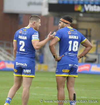 CAPTION THIS: What is Tom Lineham saying to Sitaleki Akauola? - Warrington Guardian